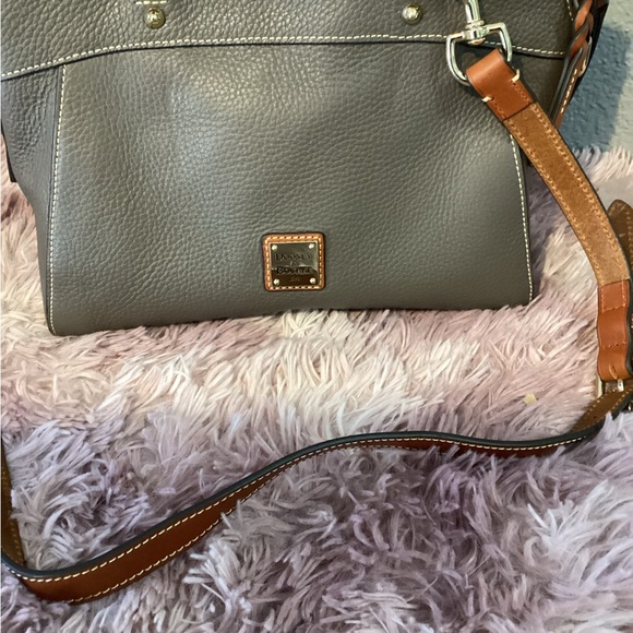Dooney & Bourke Satchel /Crossbody Bag. Like new! - Picture 3 of 14